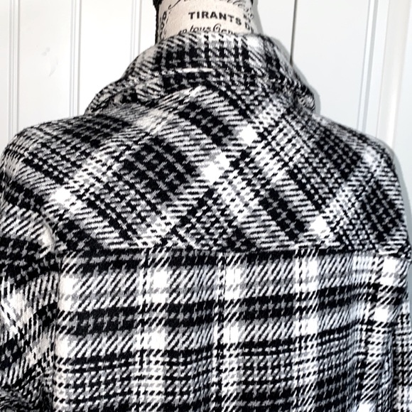 Longer Heavy Plaid Shacket - Picture 7 of 10